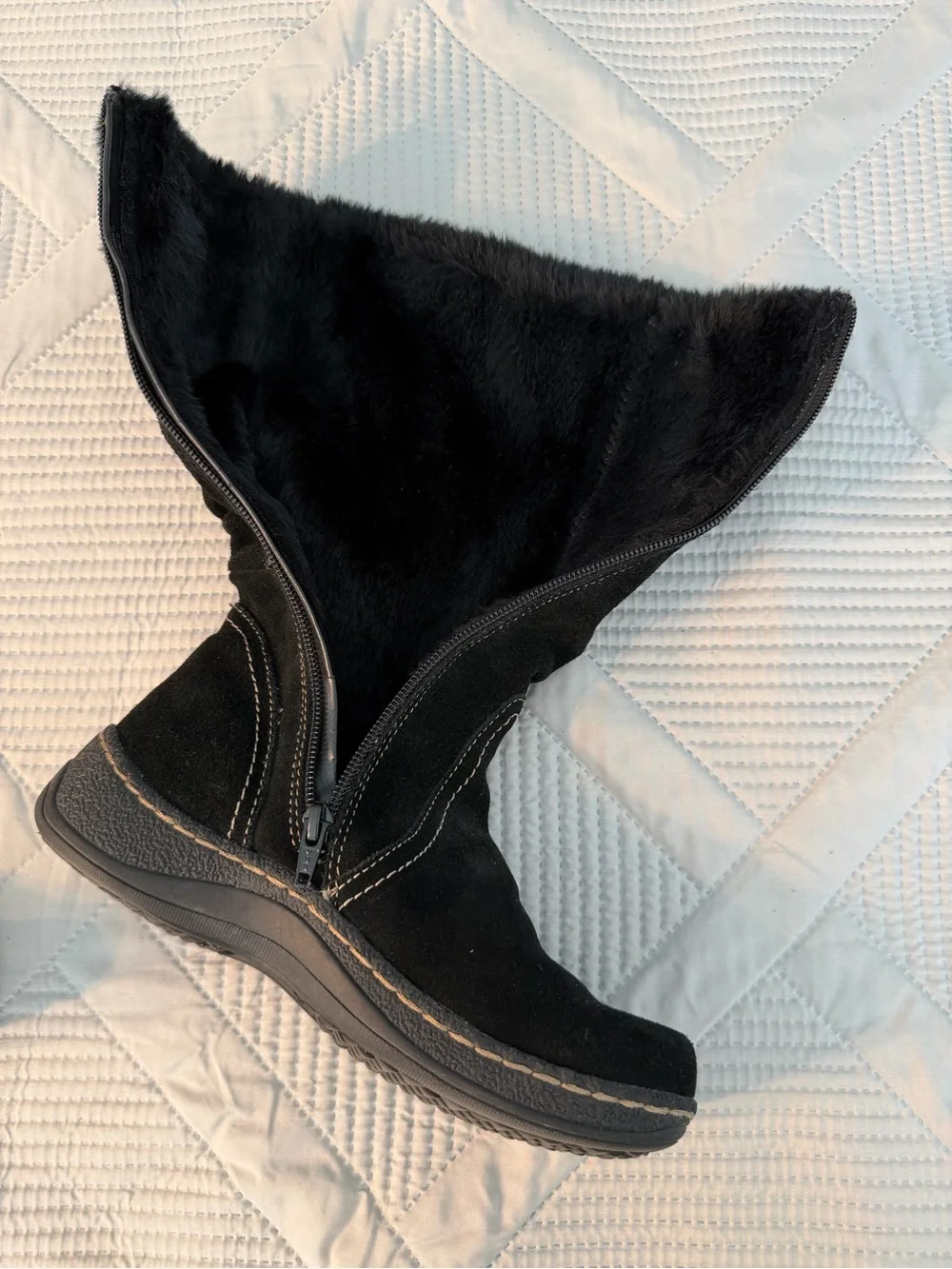 BareTraps Black Faux Fur Lined Winter Boots Sz 6